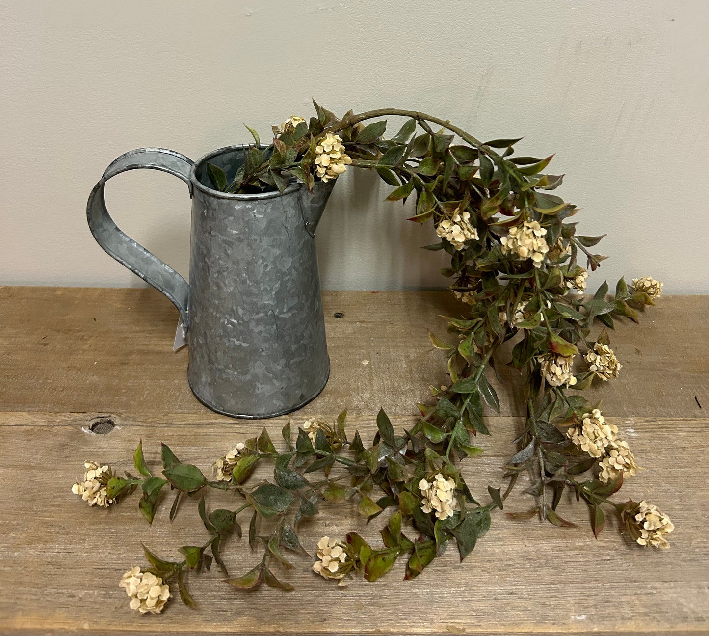 Late Bloomer Hanging/ Cream