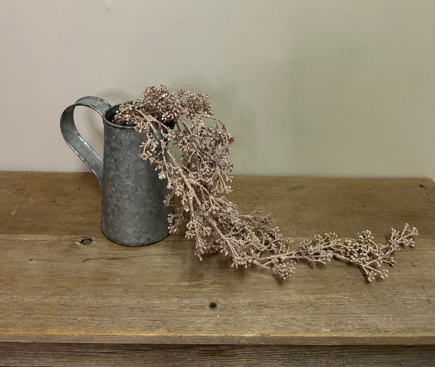 Beige Hanging Buds